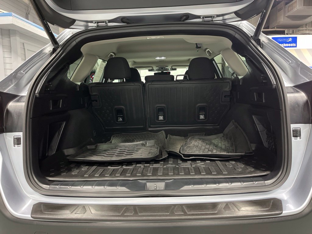 Certified 2025 Subaru Outback Premium w/ Popular Package #1A AWD/4WD image 40