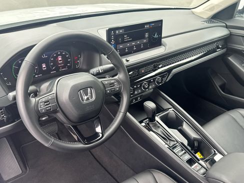 Used 2024 Honda Accord EX-L image 11