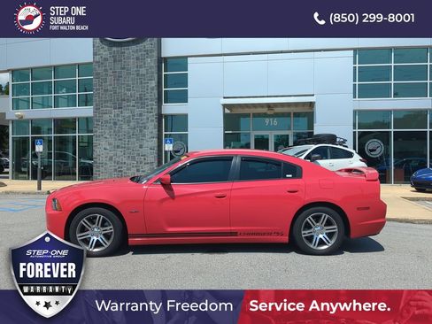 Used 2014 Dodge Charger R/T RWD image 4