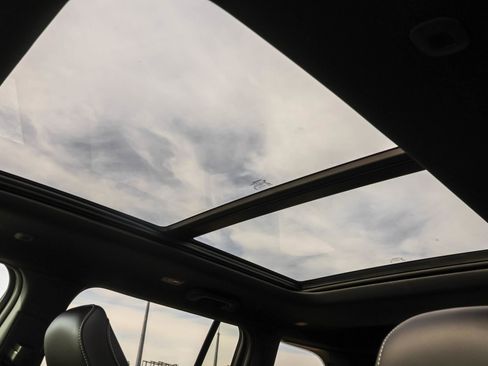 New 2025 Jeep Grand Cherokee Limited w/ Black Appearance Package image 6