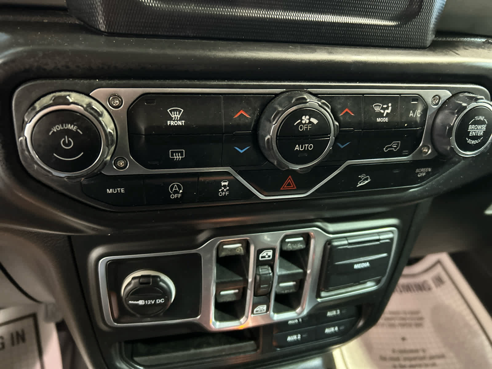 Used 2018 Jeep Wrangler Unlimited Sport S AWD/4WD image 6
