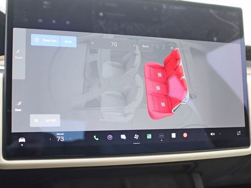 Used 2022 Tesla Model S image 18