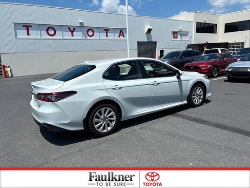 Used 2023 Toyota Camry LE AWD/4WD image 9