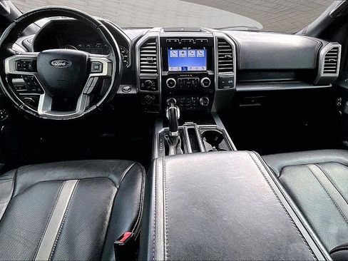 Used 2018 Ford F150 Platinum w/ Equipment Group 701A Luxury image 15