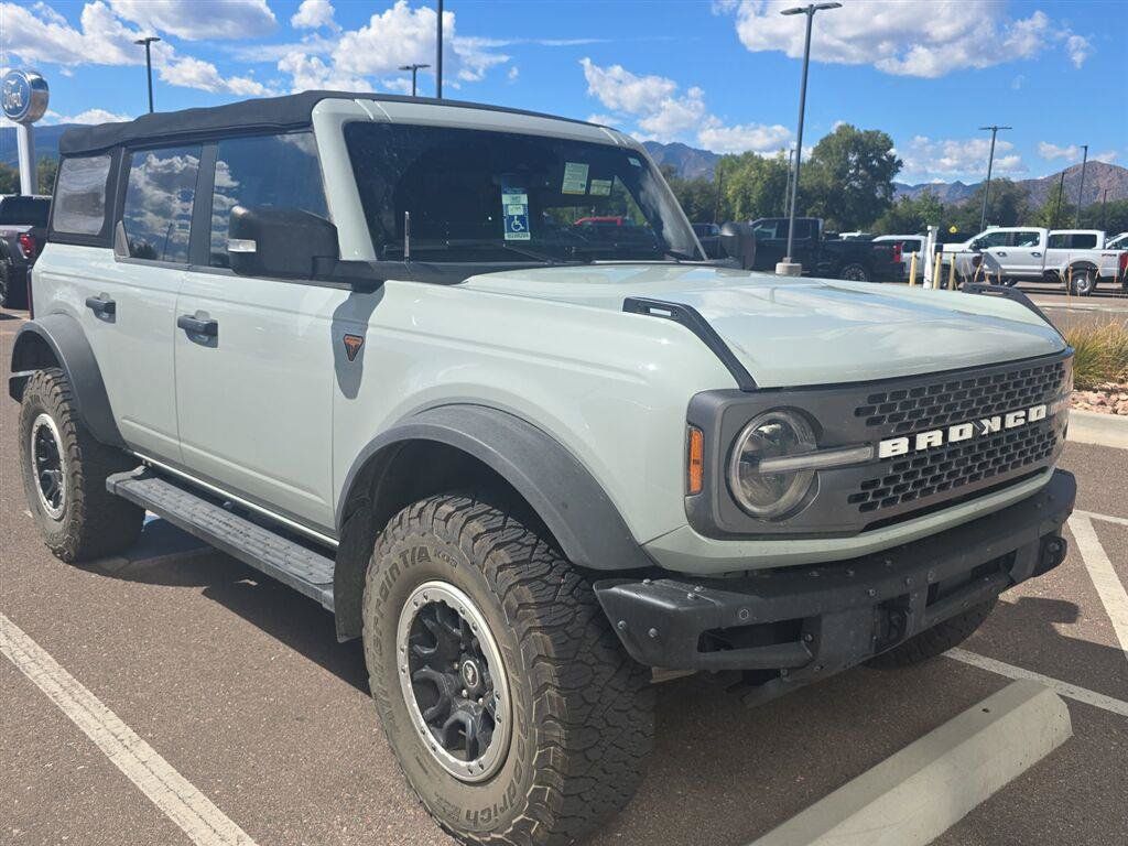 Used 2022 Ford Bronco Badlands AWD/4WD image 3