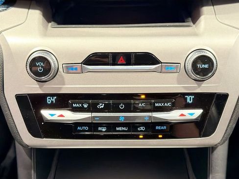 Used 2020 Ford Explorer XLT w/ Equipment Group 202A image 14