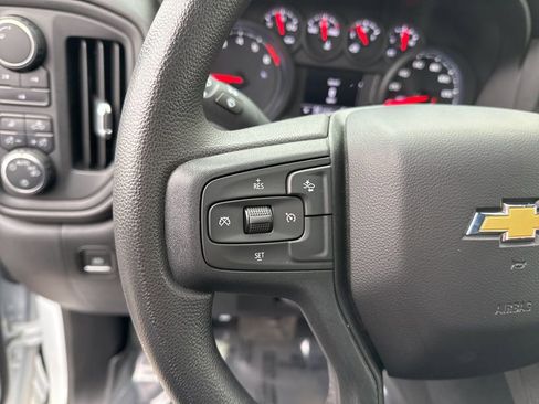 Used 2024 Chevrolet Silverado 2500 Custom w/ Custom Value Package image 17