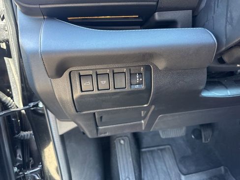 Used 2024 Subaru Ascent Touring AWD/4WD image 22