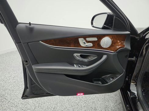 Used 2019 Mercedes-Benz E 450 4MATIC Sedan image 14