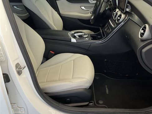 Used 2017 Mercedes-Benz C 300 4MATIC Sedan image 12