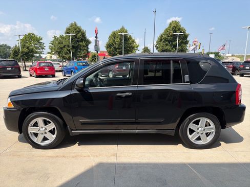 Used 2009 Jeep Compass Sport AWD/4WD image 5