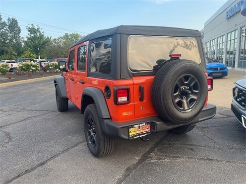 Used 2023 Jeep Wrangler Sport image 7