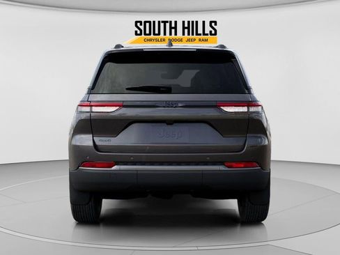 New 2026 Jeep Grand Cherokee 4WD image 7