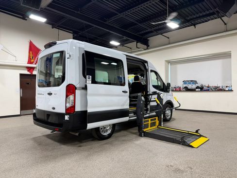 Used 2020 Ford Transit 150 XLT AWD/4WD image 38