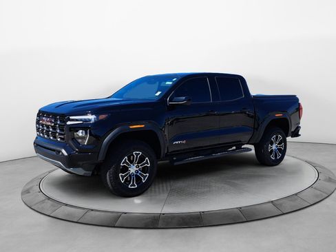Used 2024 GMC Canyon AT4 w/ Canyon Safety Plus Package AWD/4WD image 3