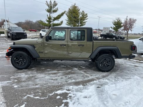 New 2026 Jeep Gladiator Sport image 19