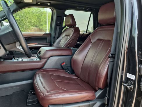 Used 2024 Ford Expedition Max Limited RWD image 20