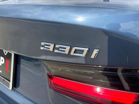 Used 2025 BMW 330i Sedan image 9
