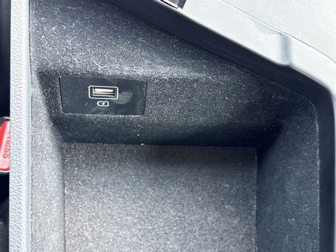 Used 2023 Genesis G70 2.0T RWD image 29