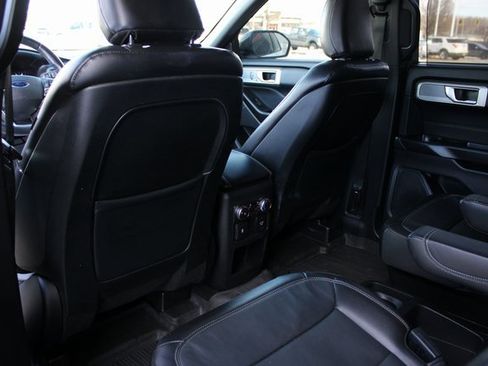 Used 2020 Ford Explorer Limited image 35