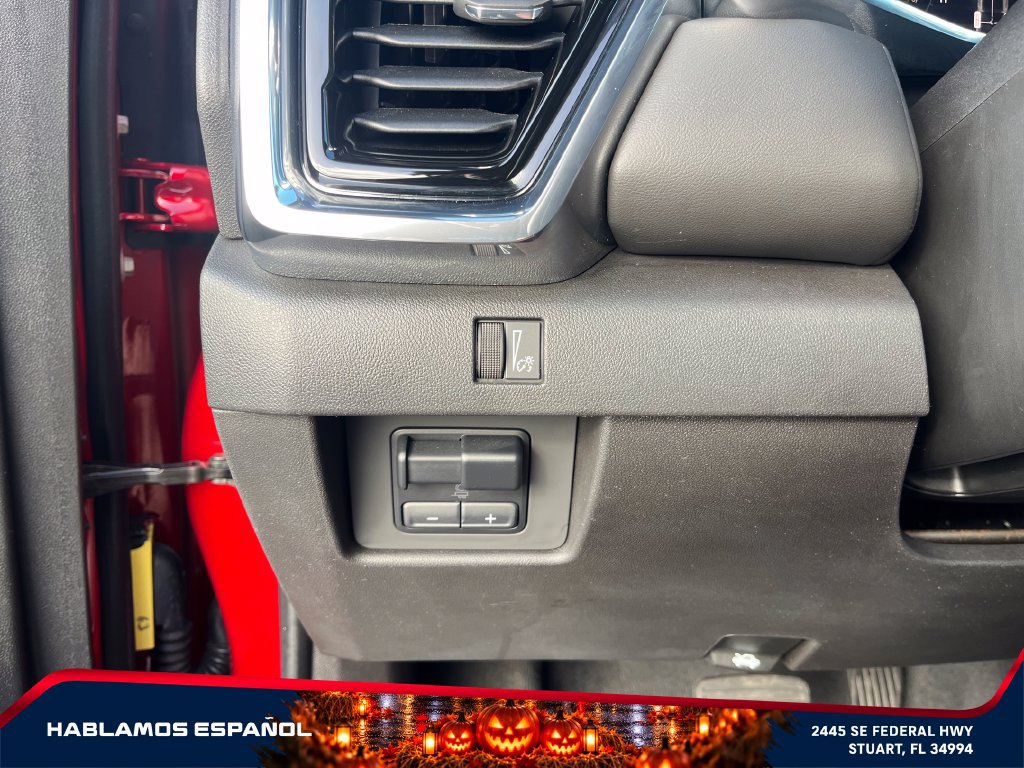 Used 2024 GMC Canyon Elevation w/ Elevation Premium Package AWD/4WD image 24