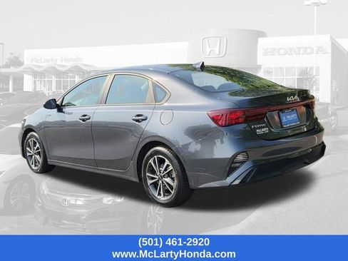Used 2024 Kia Forte LXS FWD image 3