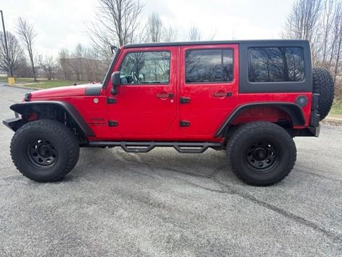 Used 2015 Jeep Wrangler Unlimited Sport w/ Quick Order Package 24S AWD/4WD image 3