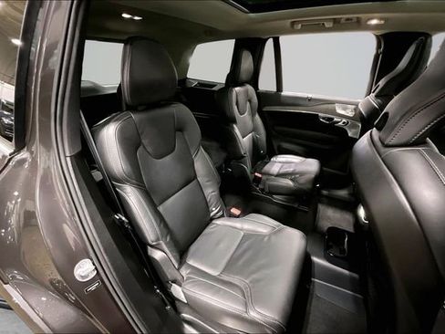 Certified 2023 Volvo XC90 B6 Ultimate w/ Protection Package Premier image 30