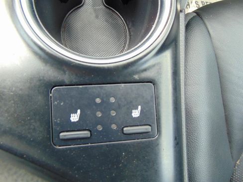 Used 2020 Toyota Camry XSE FWD image 29