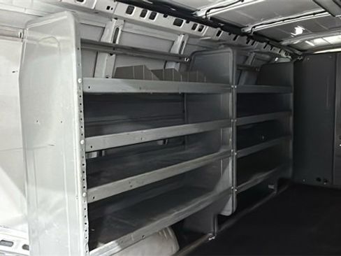 Used 2016 Chevrolet Express 2500 Work Van image 8