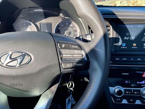 Used 2020 Hyundai Elantra SEL w/ Cargo Package (C1) image 17