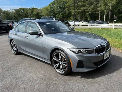 Used 2023 BMW 330e xDrive 330e xDrive w/ Premium Package image 10