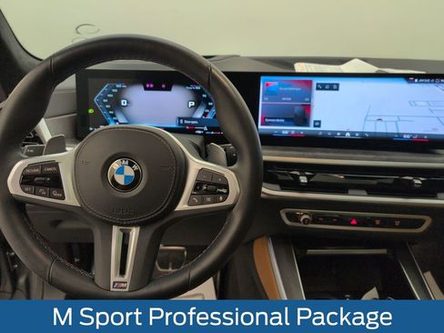 Used 2024 BMW X5 M60i image 25