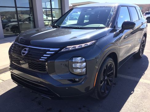 New 2026 Nissan Rogue SL image 2