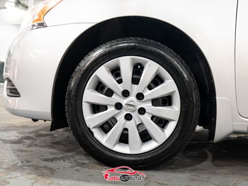 Used 2014 Nissan Sentra SV w/ SV Driver Package image 9