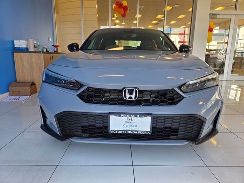 Used 2025 Honda Civic Sport image 2