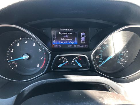 Used 2013 Ford Focus Titanium w/ Titanium Handling Pkg FWD image 20