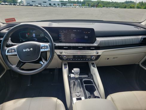 Used 2024 Kia Telluride EX w/ EX Captain's Chair Package AWD/4WD image 19