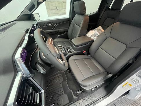 New 2025 GMC Canyon Elevation w/ Convenience Package image 22