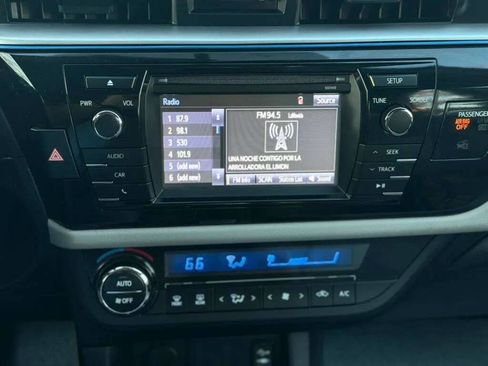 Used 2014 Toyota Corolla LE image 16