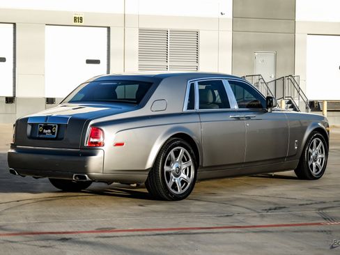 Used 2014 Rolls-Royce Phantom Sedan image 12
