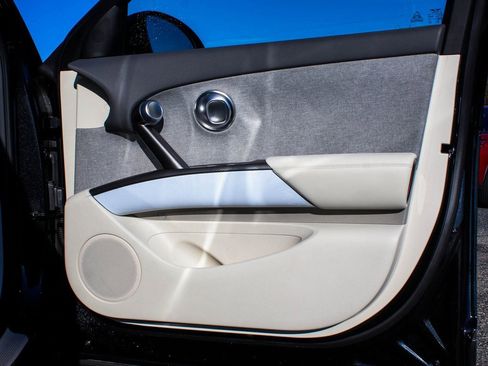 Used 2025 Genesis GV60 Advanced image 11