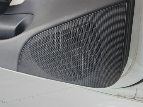 Used 2018 Tesla Model 3 Long Range RWD image 24