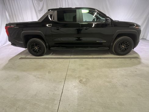 Certified 2024 Chevrolet Silverado EV W/T image 12