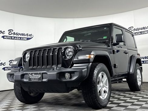 Used 2021 Jeep Wrangler Sport image 3