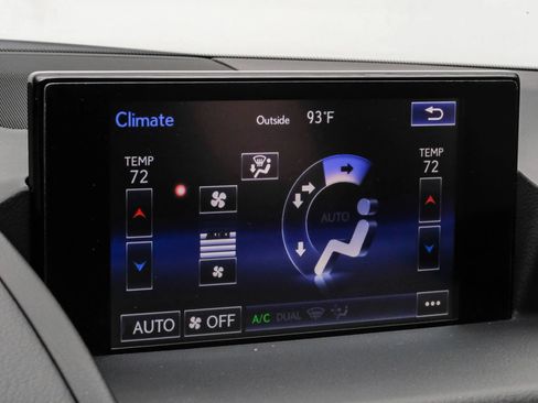 Used 2016 Lexus CT 200h w/ Navigation Package FWD image 31
