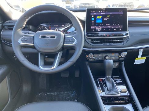New 2026 Jeep Compass Limited image 8