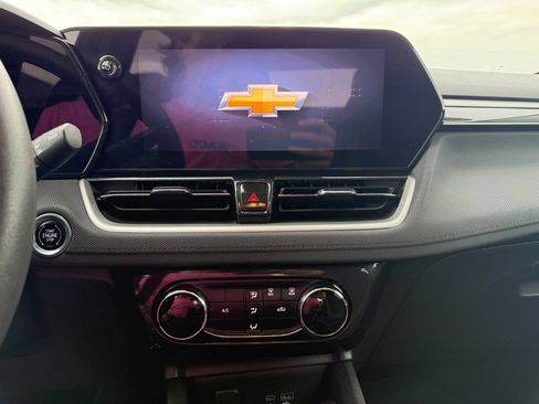 Used 2025 Chevrolet TrailBlazer LT FWD image 19