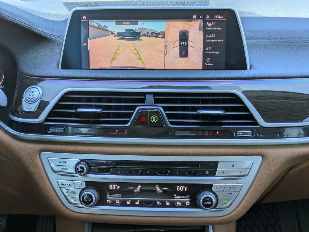 Used 2020 BMW 740i w/ Premium Package RWD image 5