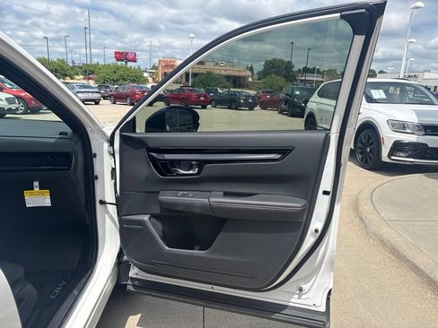 Used 2026 Honda CR-V Sport Touring image 25